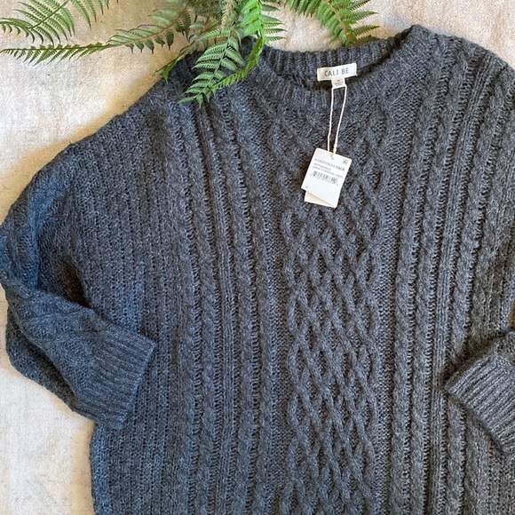NWT Gray Sweater - Picture 3 of 6